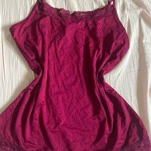 Reitmans magenta Camisole